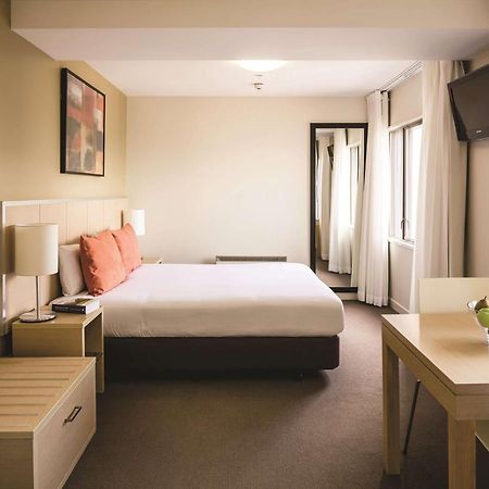 Travelodge Hotel Веллингтон Экстерьер фото