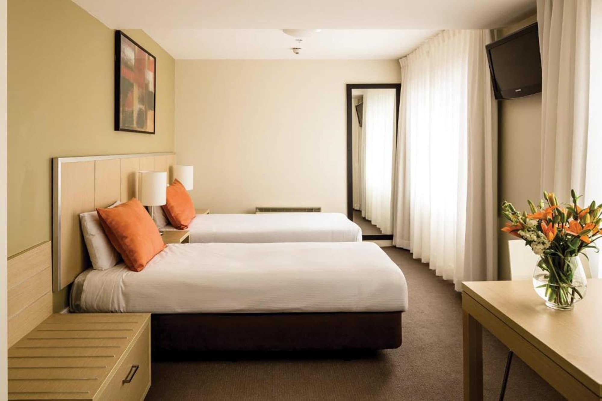 Travelodge Hotel Веллингтон Экстерьер фото