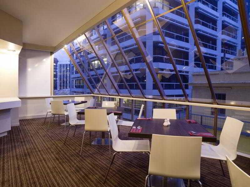 Travelodge Hotel Веллингтон Экстерьер фото