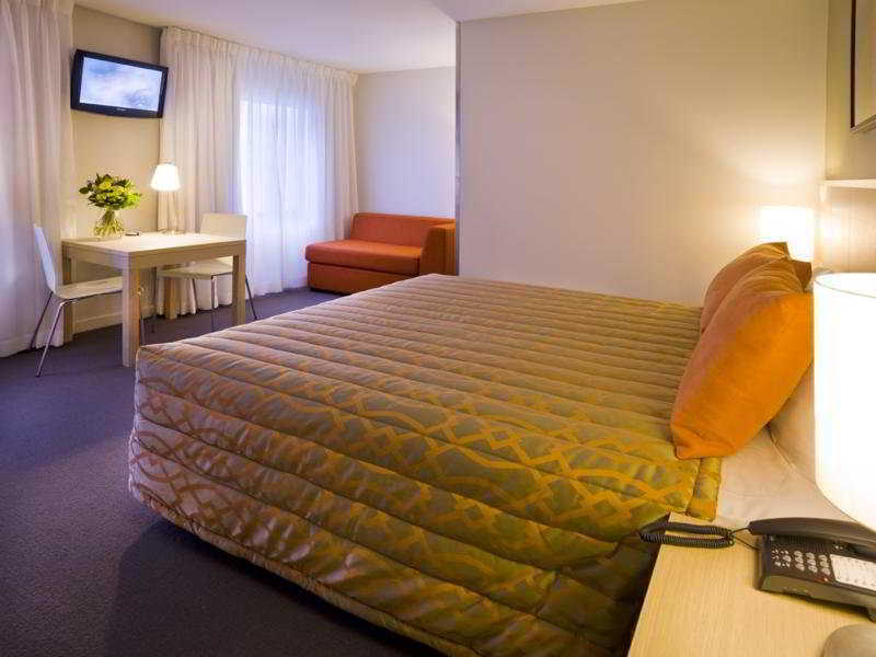 Travelodge Hotel Веллингтон Экстерьер фото